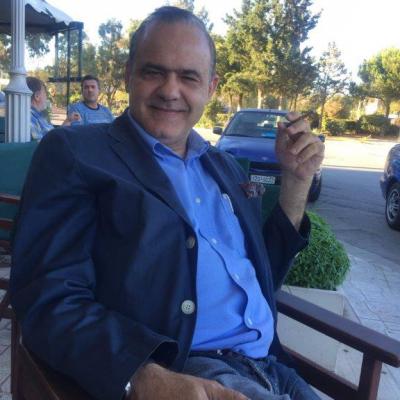 ΕΓΩ  ΣΤΟ ΛΑΥΡΙΟ ΠΕΡΙΜΕΝΟΝΤΑΣ ΤΟ ΓΥΙΟ ΜΟΥ ΓΙΩΡΓΟ ΙΟΥΛΙΟΣ 16