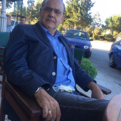 ΕΓΩ  ΣΤΟ ΛΑΥΡΙΟ ΠΕΡΙΜΕΝΟΝΤΑΣ ΤΟ ΓΥΙΟ ΜΟΥ ΓΙΩΡΓΟ ΙΟΥΛΙΟΣ 16